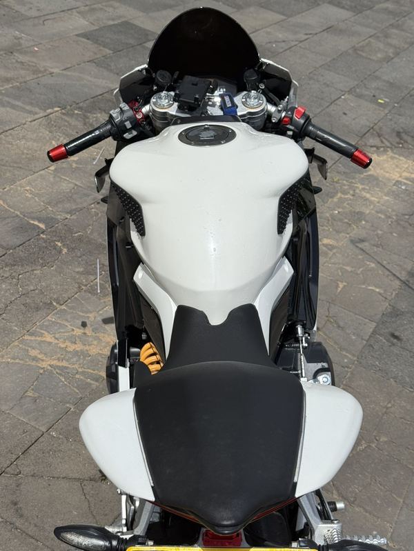 二手摩迪威800RS