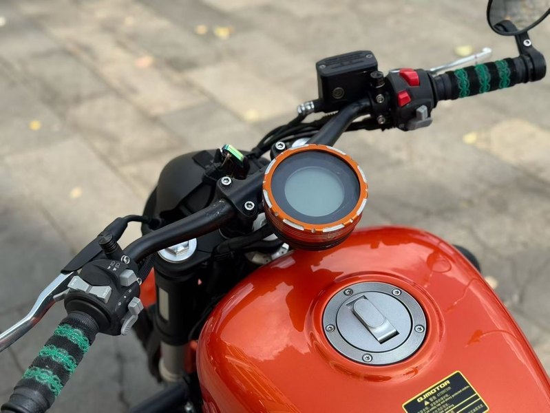 二手QJMOTOR闪300