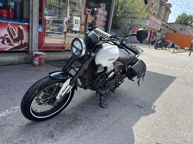二手五羊本田鸷道 CB190SS