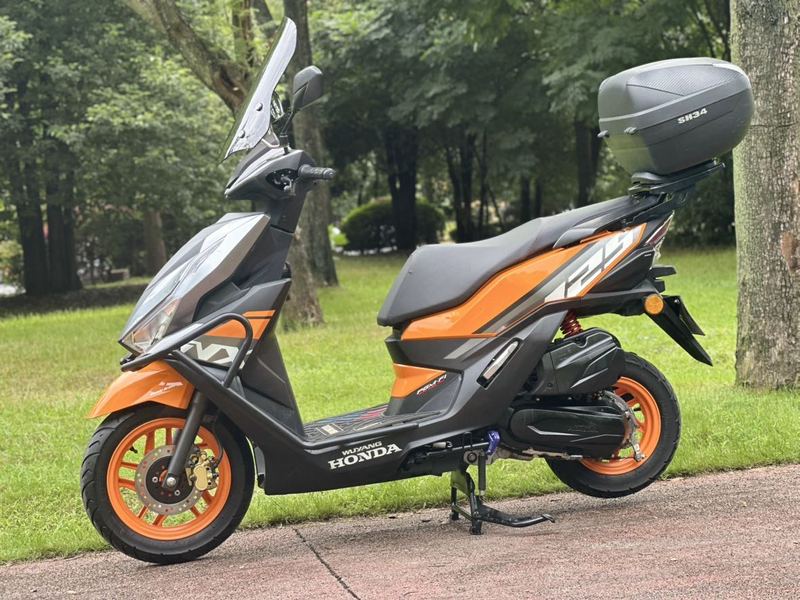 二手五羊本田NX125