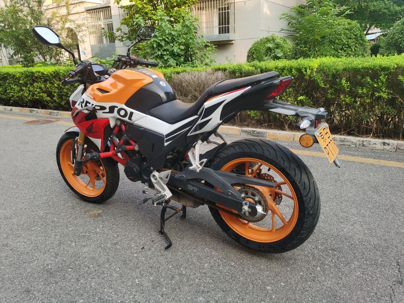 二手五羊本田CB190R 暴锋眼