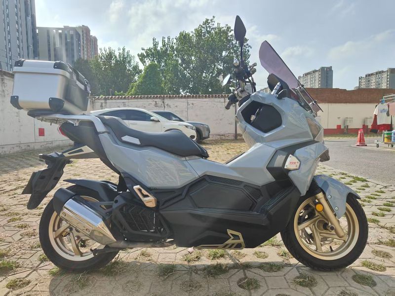 二手三阳哈士奇 Husky ADV150