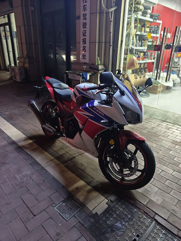 二手本田CBR300R