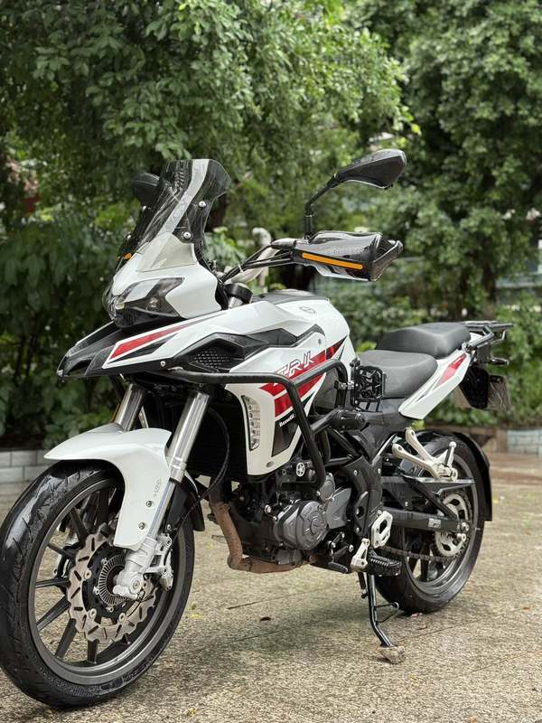 二手贝纳利金鹏 TRK251