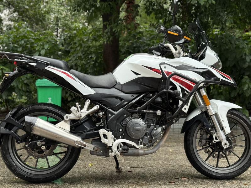 二手贝纳利金鹏 TRK251