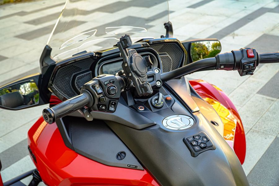 二手庞巴迪Spyder F3 