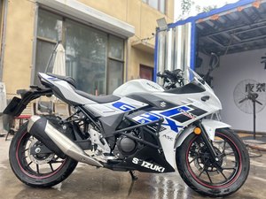二手豪爵铃木GSX250R