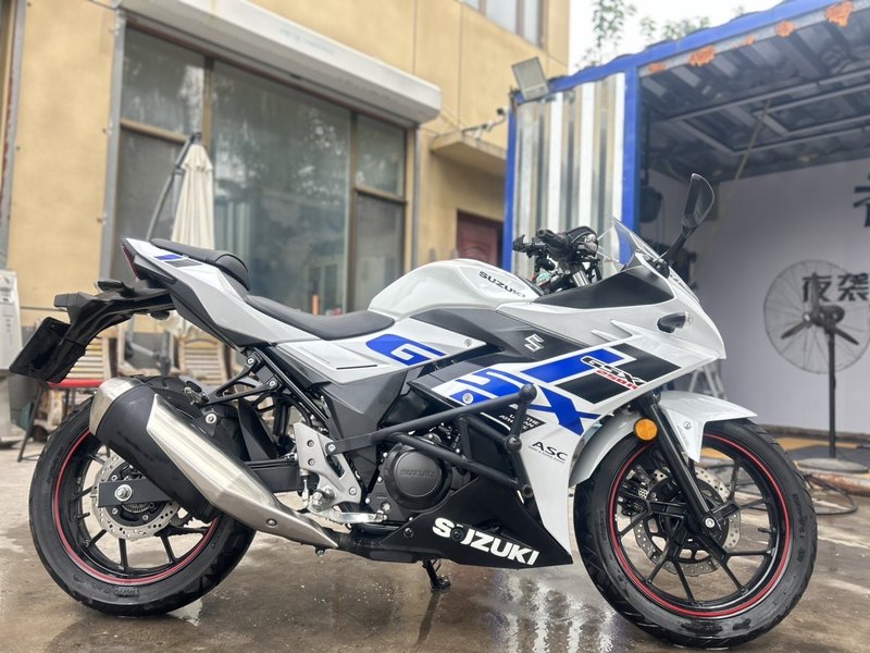 二手豪爵铃木GSX250R