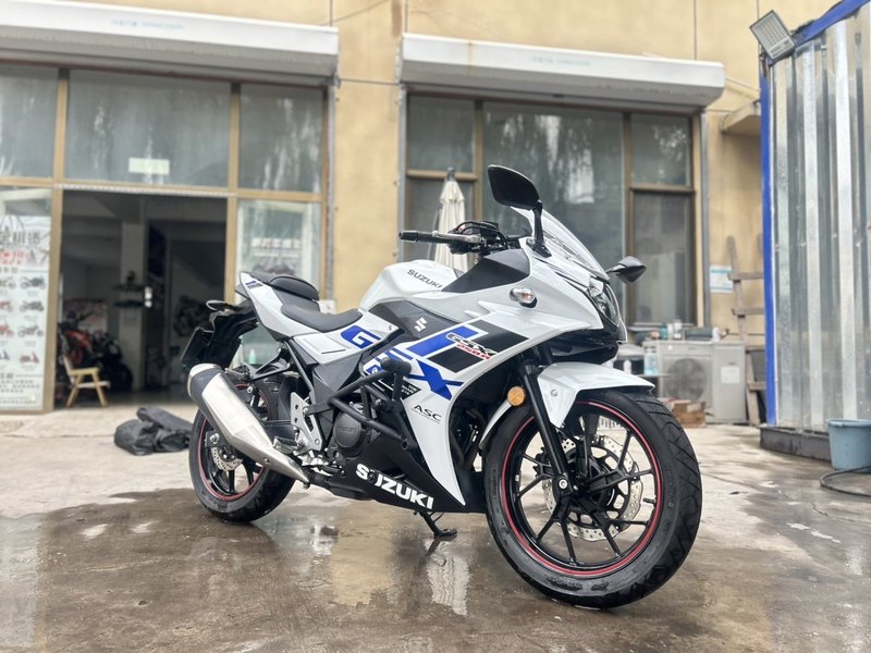 二手豪爵铃木GSX250R