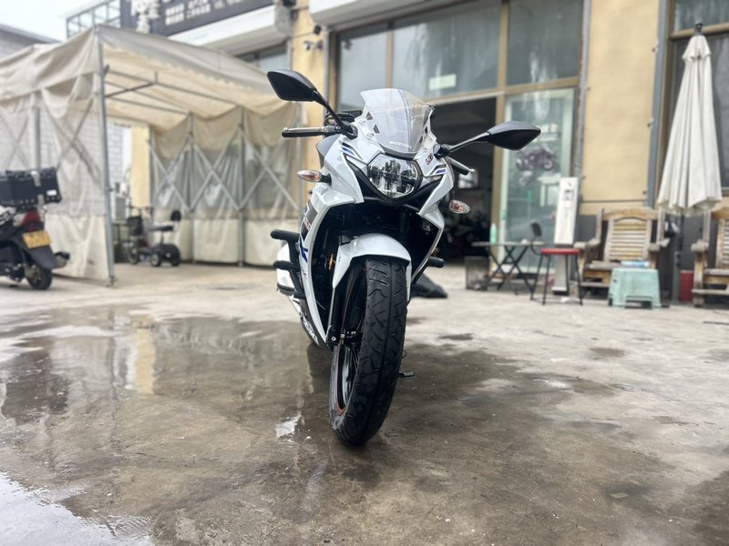 二手豪爵铃木GSX250R