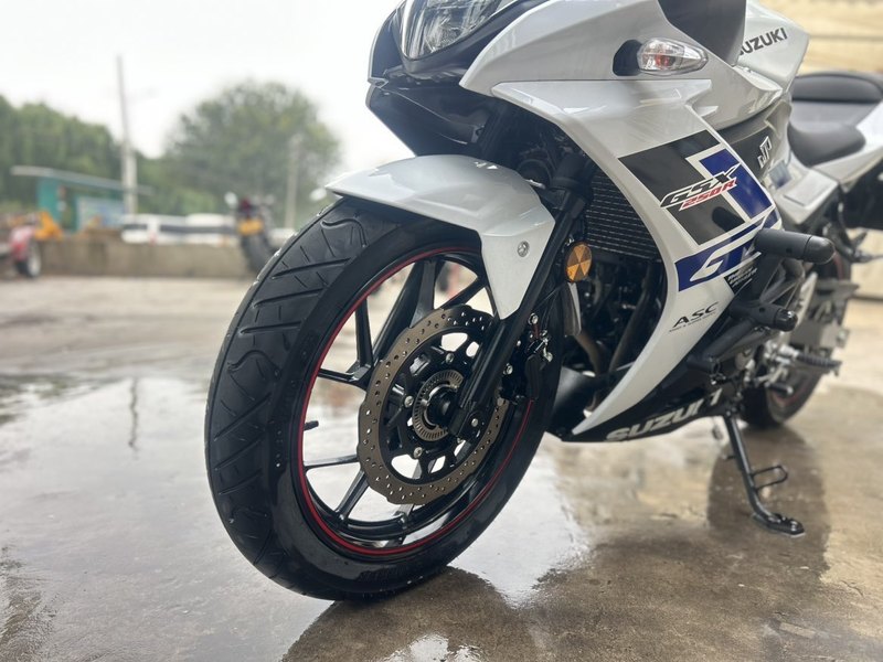 二手豪爵铃木GSX250R