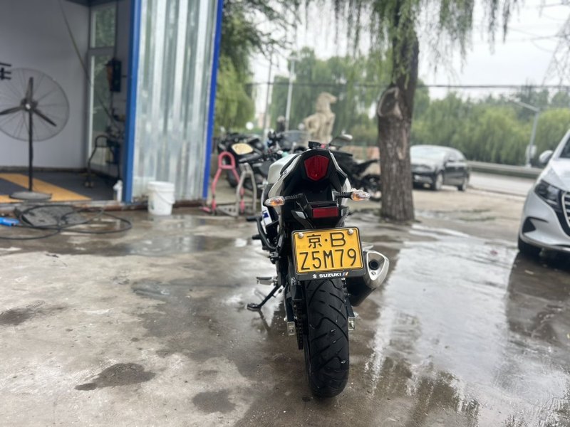 二手豪爵铃木GSX250R