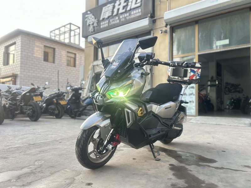 二手三阳哈士奇 Husky ADV150