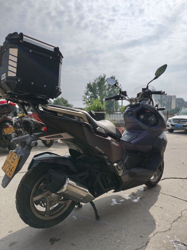 二手三阳哈士奇 Husky ADV150