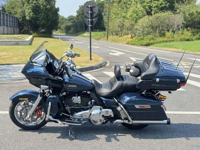 二手哈雷戴维森公路滑翔 Road Glide