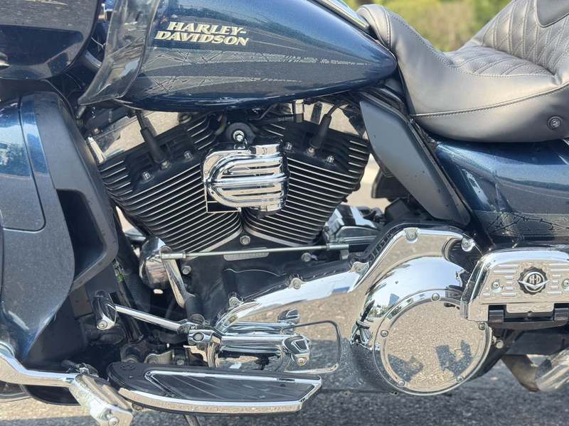 二手哈雷戴维森公路滑翔 Road Glide