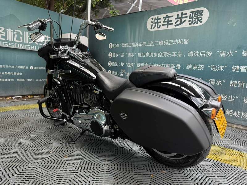 二手哈雷戴维森凌动滑翔 Sport Glide