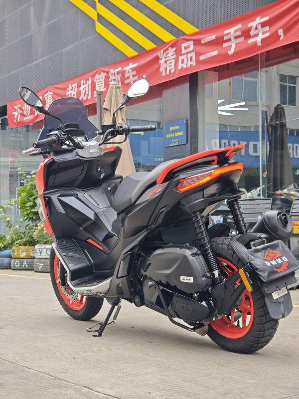二手阿普利亚SR GT 200