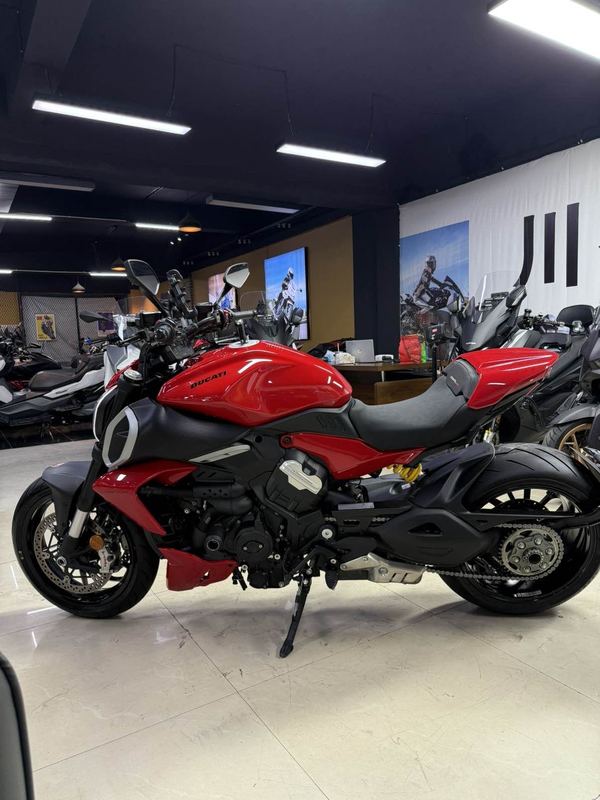 二手杜卡迪Diavel V4