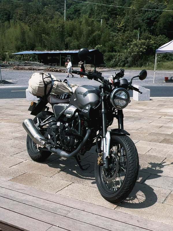 二手五羊本田鸷道 CB190SS