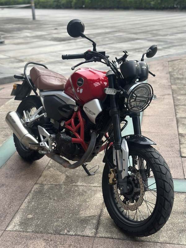 二手五羊本田鸷道 CB190SS