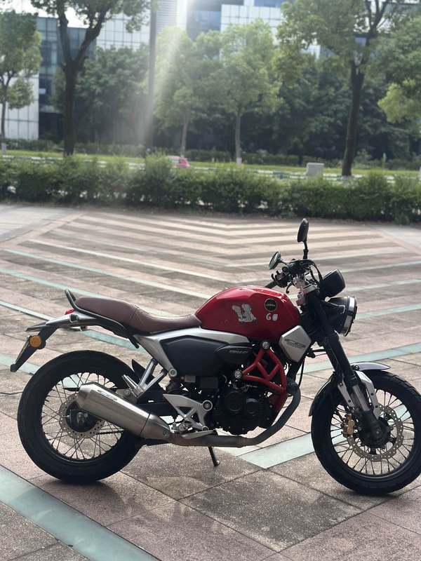 二手五羊本田鸷道 CB190SS