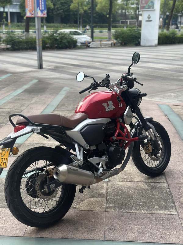 二手五羊本田鸷道 CB190SS