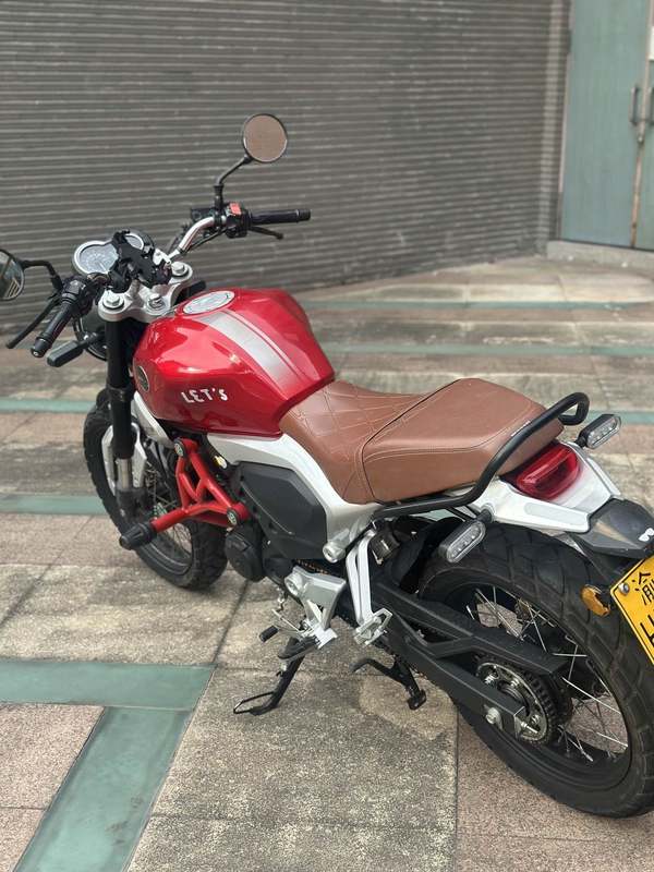 二手五羊本田鸷道 CB190SS