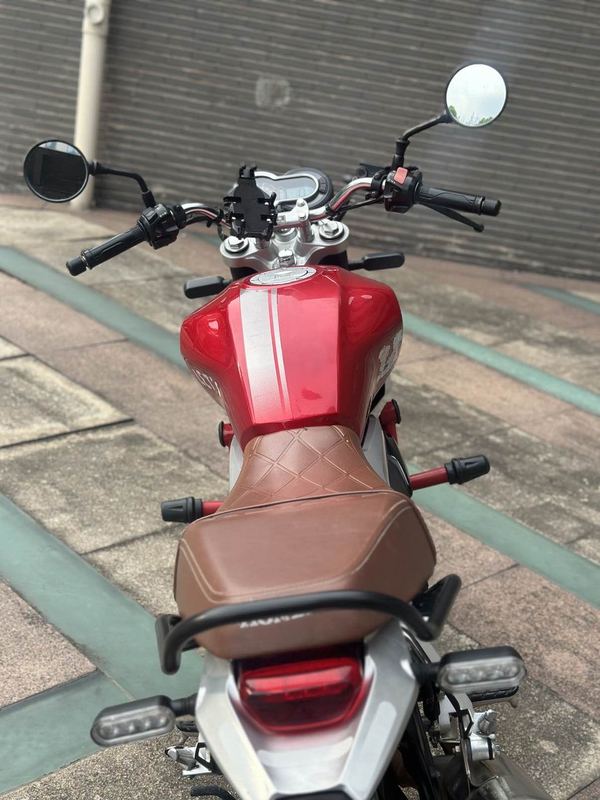 二手五羊本田鸷道 CB190SS