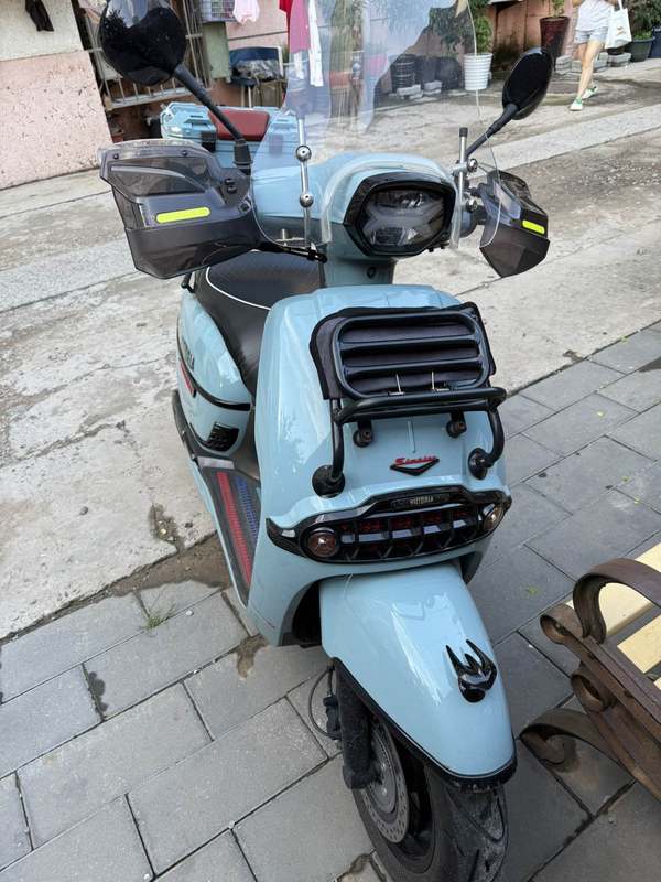 二手维多利亚Sixties 250Si