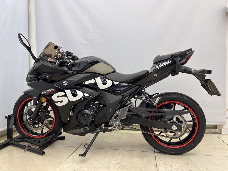 二手豪爵铃木GSX250R