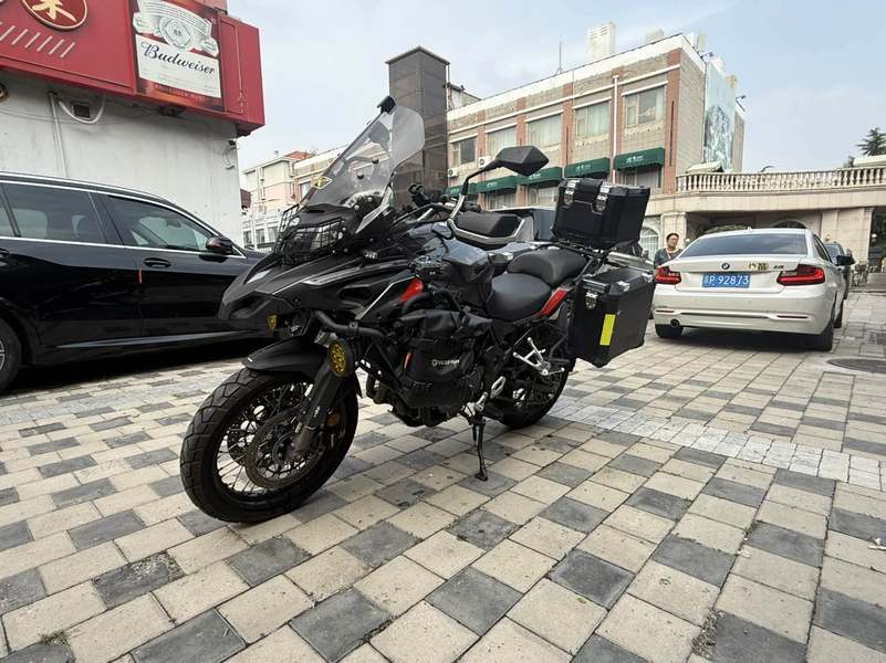 二手贝纳利金鹏 TRK502