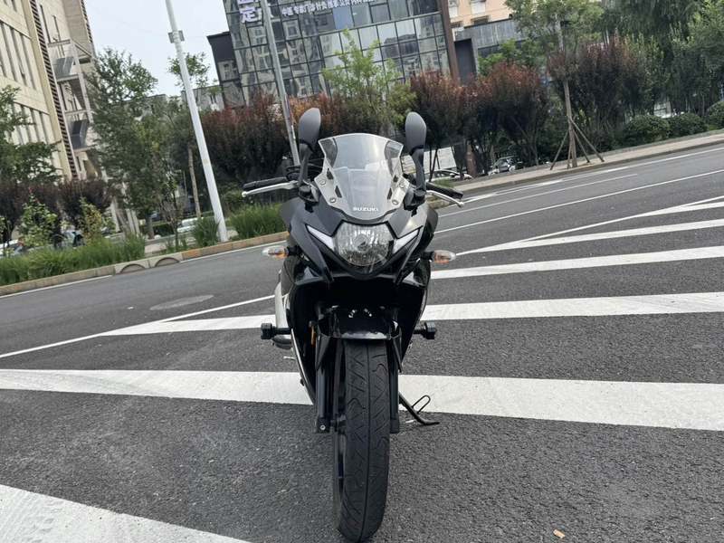 二手豪爵铃木GSX250R