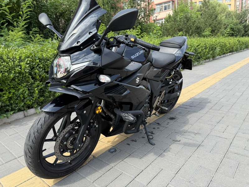 二手豪爵铃木GSX250R