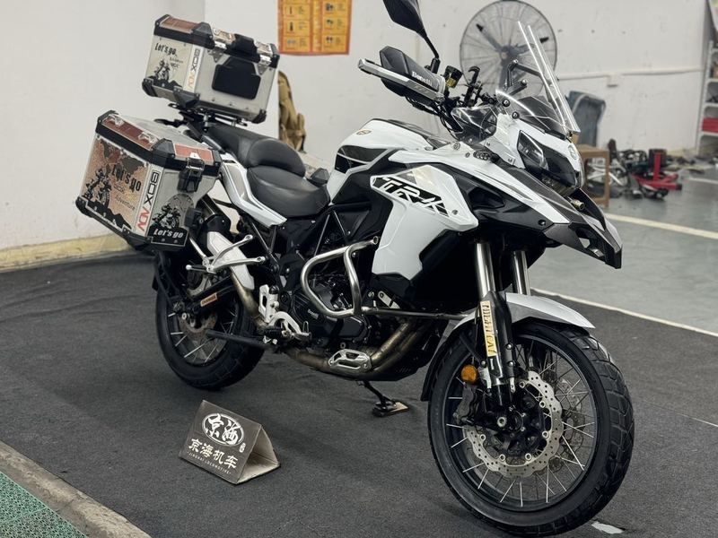 二手贝纳利金鹏 TRK502