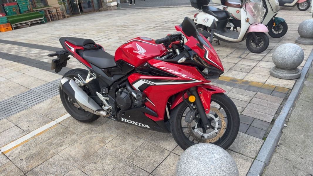 二手本田CBR400R
