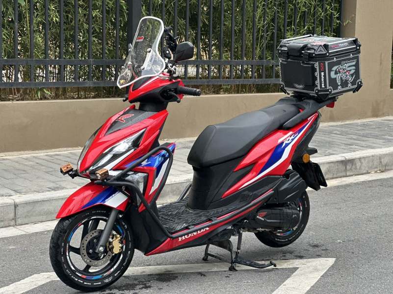 二手新大洲本田裂行 RX125Fi