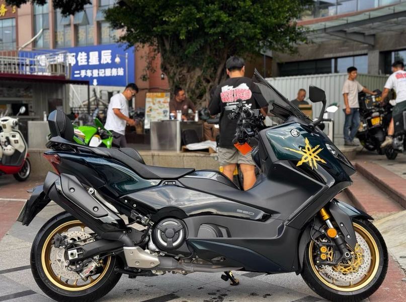 二手雅马哈TMAX