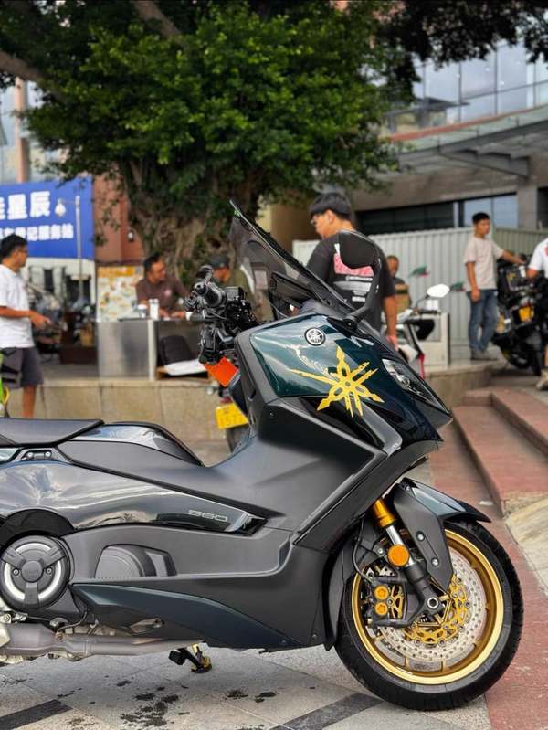 二手雅马哈TMAX