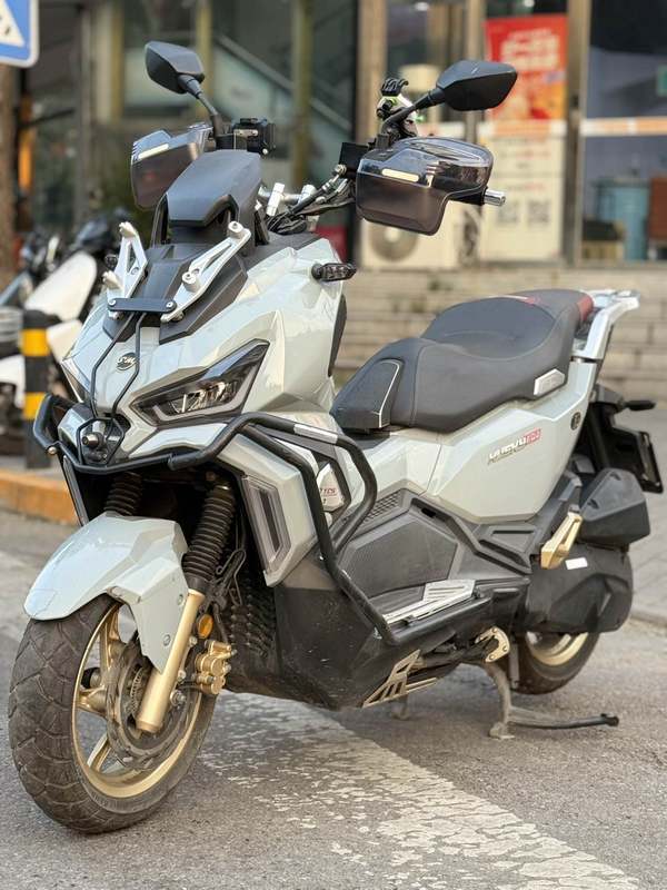 二手三阳哈士奇 Husky ADV150