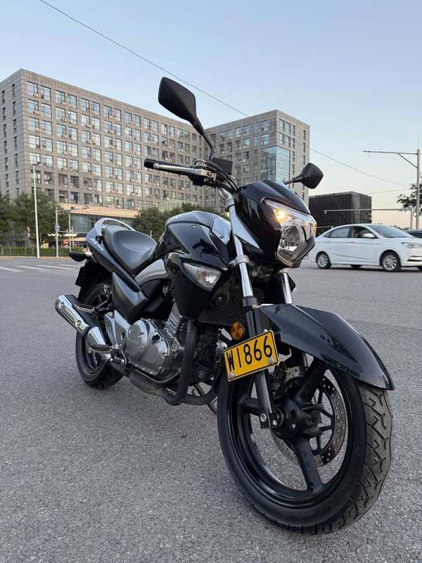 二手豪爵铃木骊驰 GW250