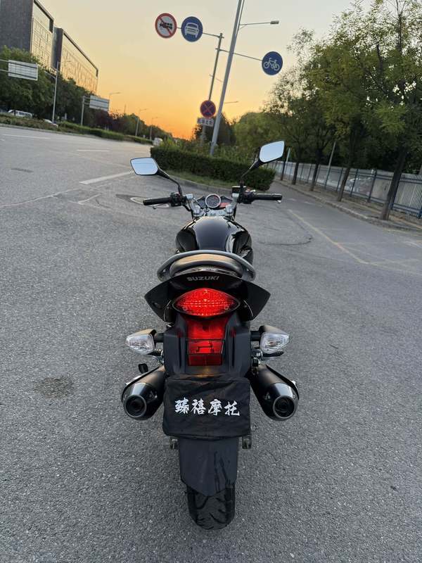 二手豪爵铃木骊驰 GW250