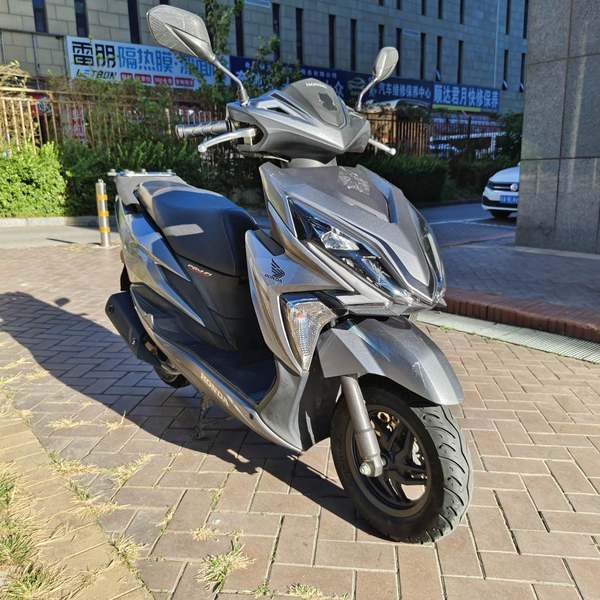 二手新大洲本田裂行 RX125Fi