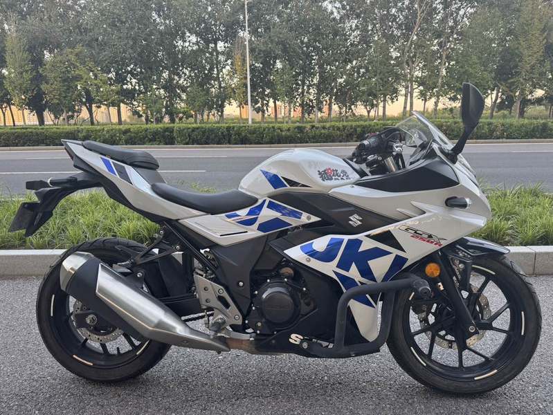二手豪爵铃木GSX250R