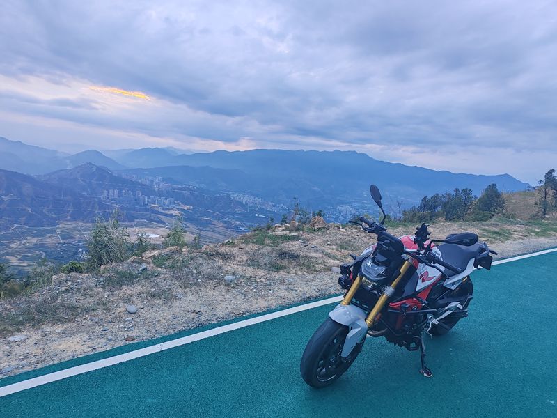 二手宝马F 900 R