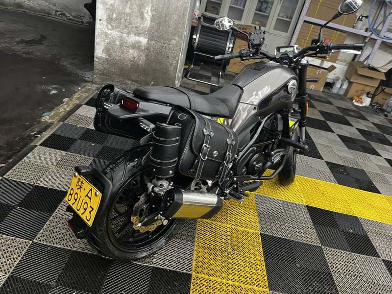 二手贝纳利幼狮 Leoncino 250