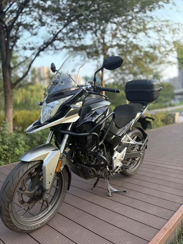 二手五羊本田猛鸷 CB190X