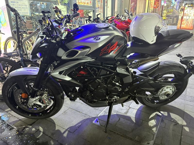 二手奥古斯塔Brutale 800