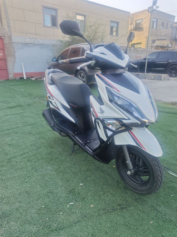 二手新大洲本田裂行 RX125Fi