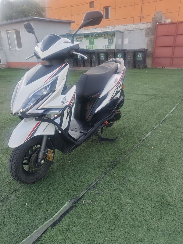 二手新大洲本田裂行 RX125Fi